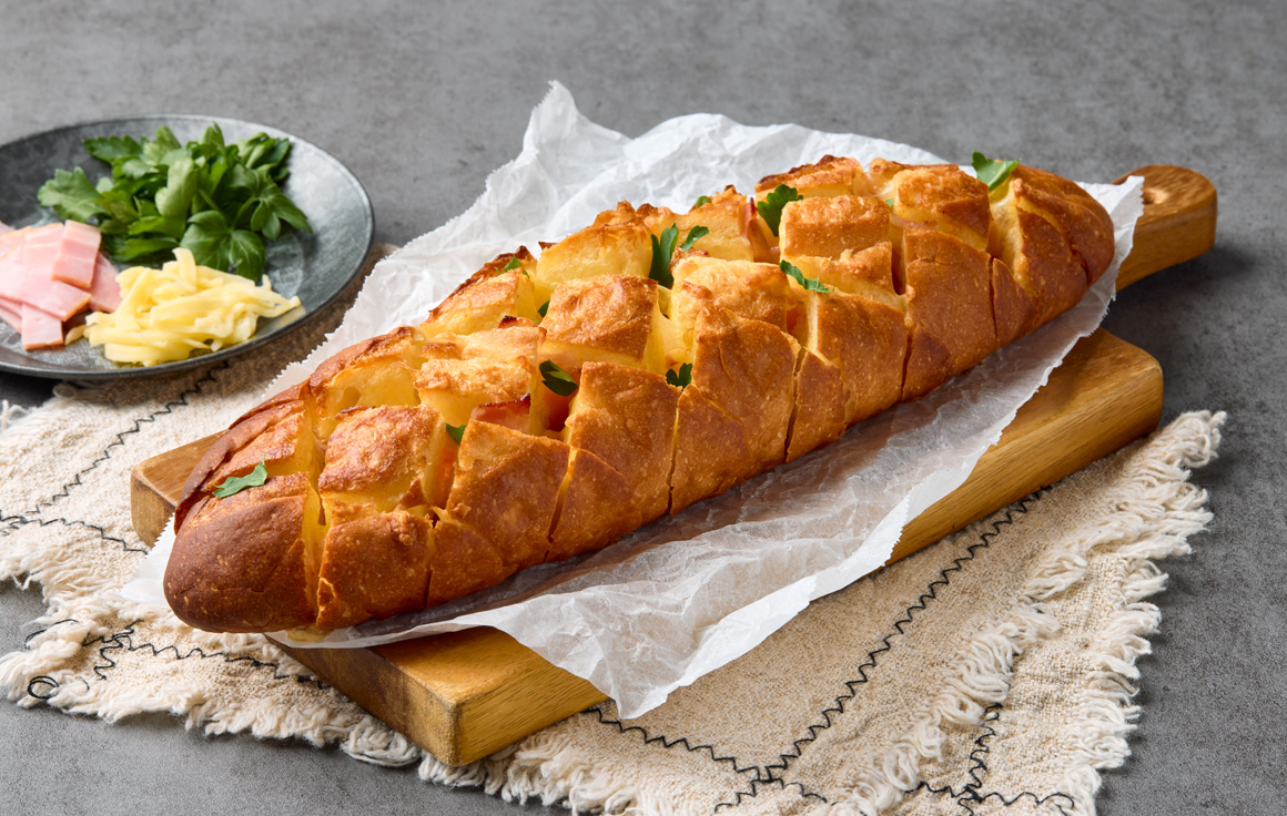 チーズとベーコンのプルアパートブレッド